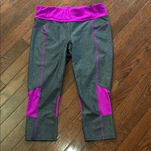 Grey and pink capris workout leggings